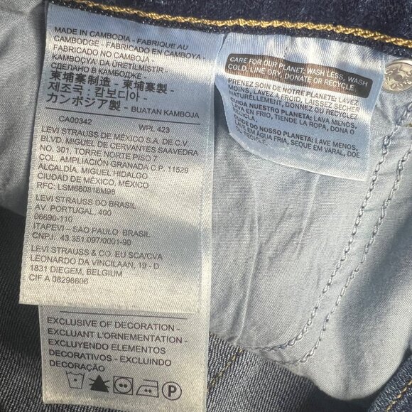 Levi's Cutoff‎ Jean Shorts Size 24 Waist Borrowed From Theh Boys 5.5" Inseam - Picture 3 of 6